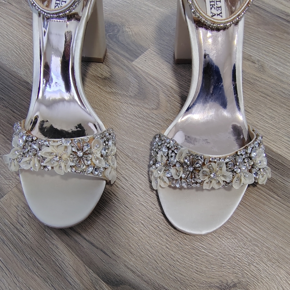 Ladies Size 10 Satin Rhinestone Floral Fairy Princess Formal Dress Sandals - Picture 6 of 8